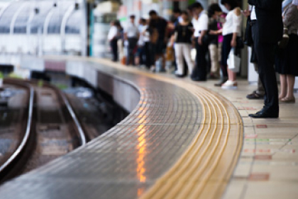 駅徒歩5分以内